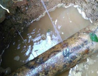 中阳楼顶渗水维修公司分享下地暖漏水的原因及检测方法。